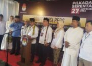 Gus Muwafiq Dampingi Rahmad-Bagus Mendaftar ke KPU Balikpapan