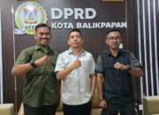 Momen Ketua DPRD Balikpapan Sambut Misi Dua Pramuka Tunarungu