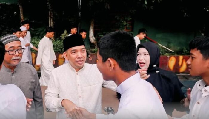 Ketua Dewan Bagi Kiat Sukses Kepada Ratusan Siswa MTsN 1 Balikpapan