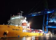 MV Rui Neng 8 Awali Operasional Jalur Logistik Indonesia-China Via Pelabuhan KKT