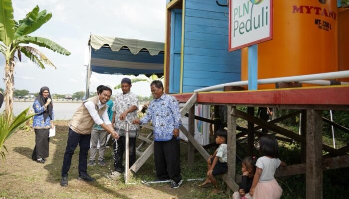 Momentum Hari Kesaktian Pancasila, PLN Salurkan Bantuan Sarana Air Bersih