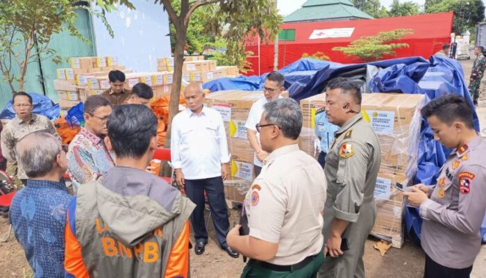 Kementerian ESDM dan SKK Migas Salurkan 14 Ton Bantuan Kepada Warga Terdampak Bencana di Sumatera