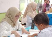 Skrining Kesehatan di Sekolah, Puskesmas Gunung Sari Ulu Sekaligus Pantau Status Gizi Anak