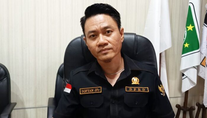 Sufyan Desak Solusi Permanen Mengatasi Persoalan Air Bersih di SDN 022 Balikpapan Timur